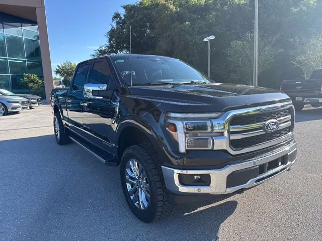 2025 Agate Black Metallic Ford F-150 LARIAT Crew Cab Pickup 4X4 Truck