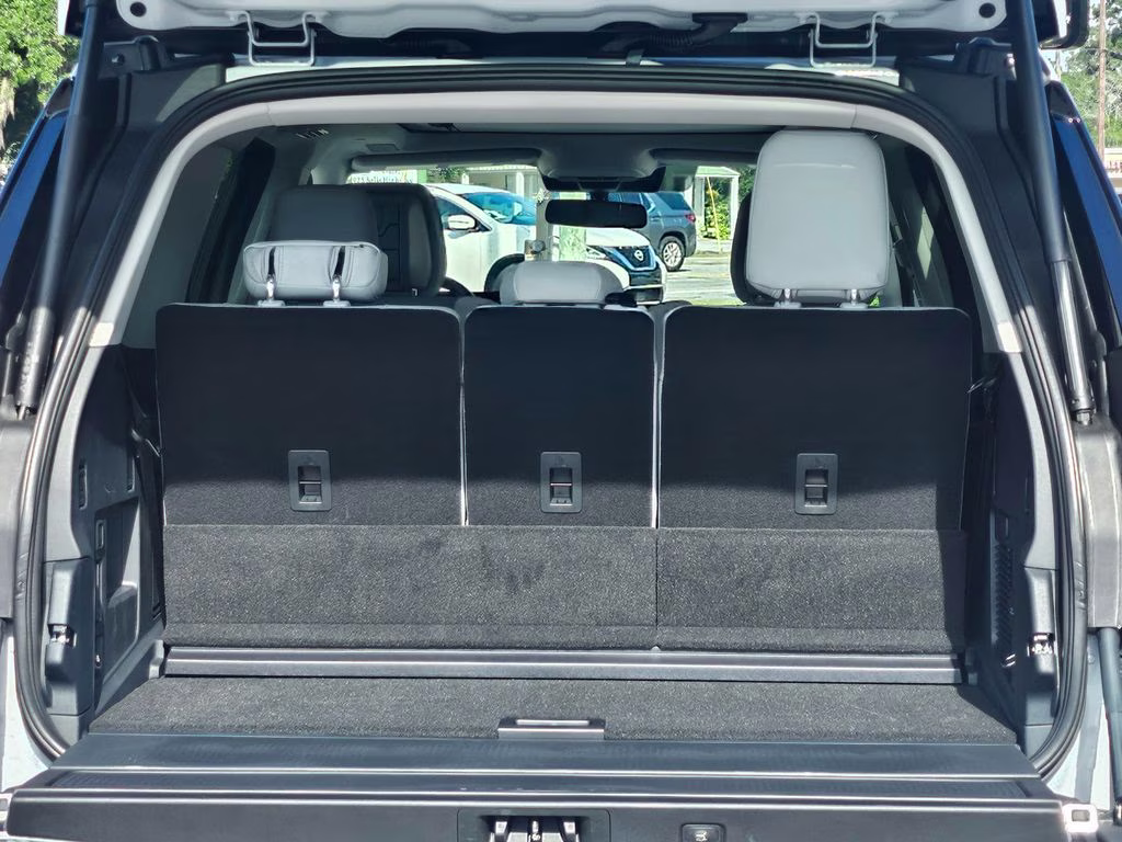 2026 Space Silver Metallic Ford Expedition Platinum 4X4 SUV