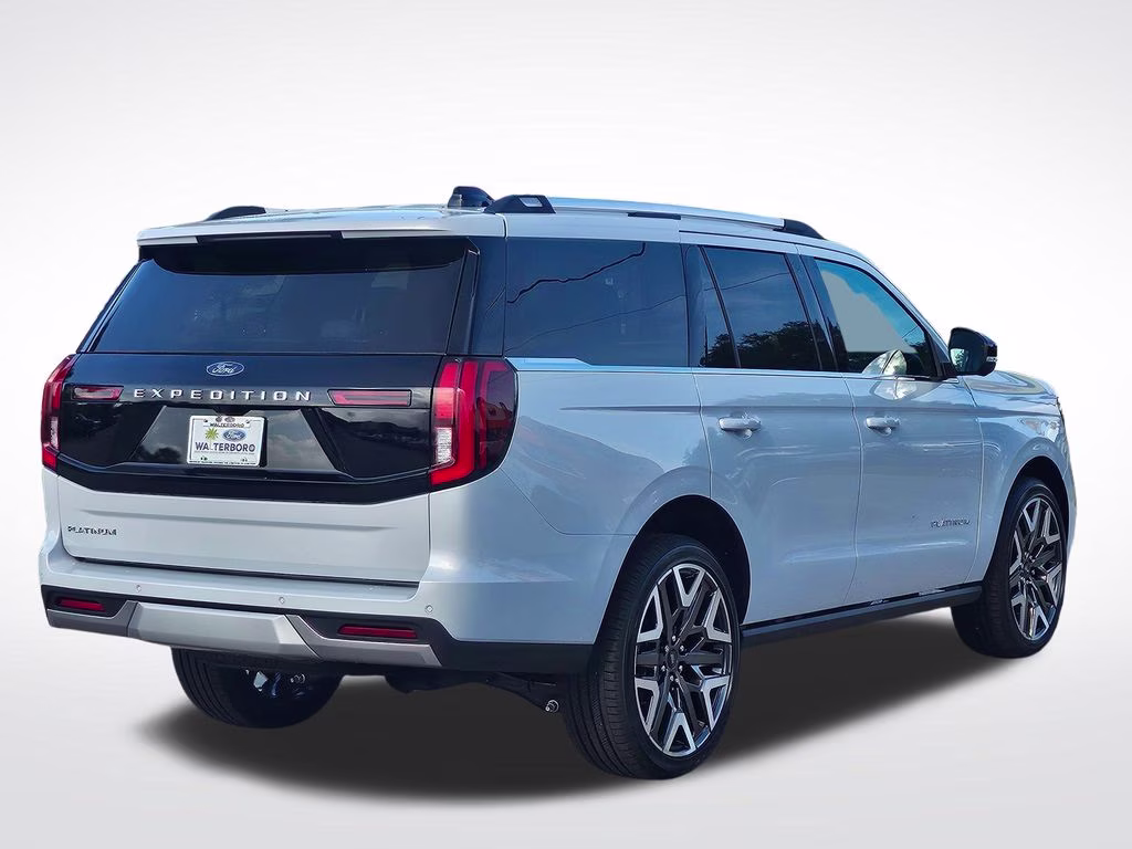 2026 Space Silver Metallic Ford Expedition Platinum 4X4 SUV