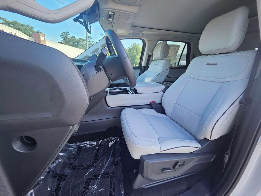 2026 Space Silver Metallic Ford Expedition Platinum 4X4 SUV
