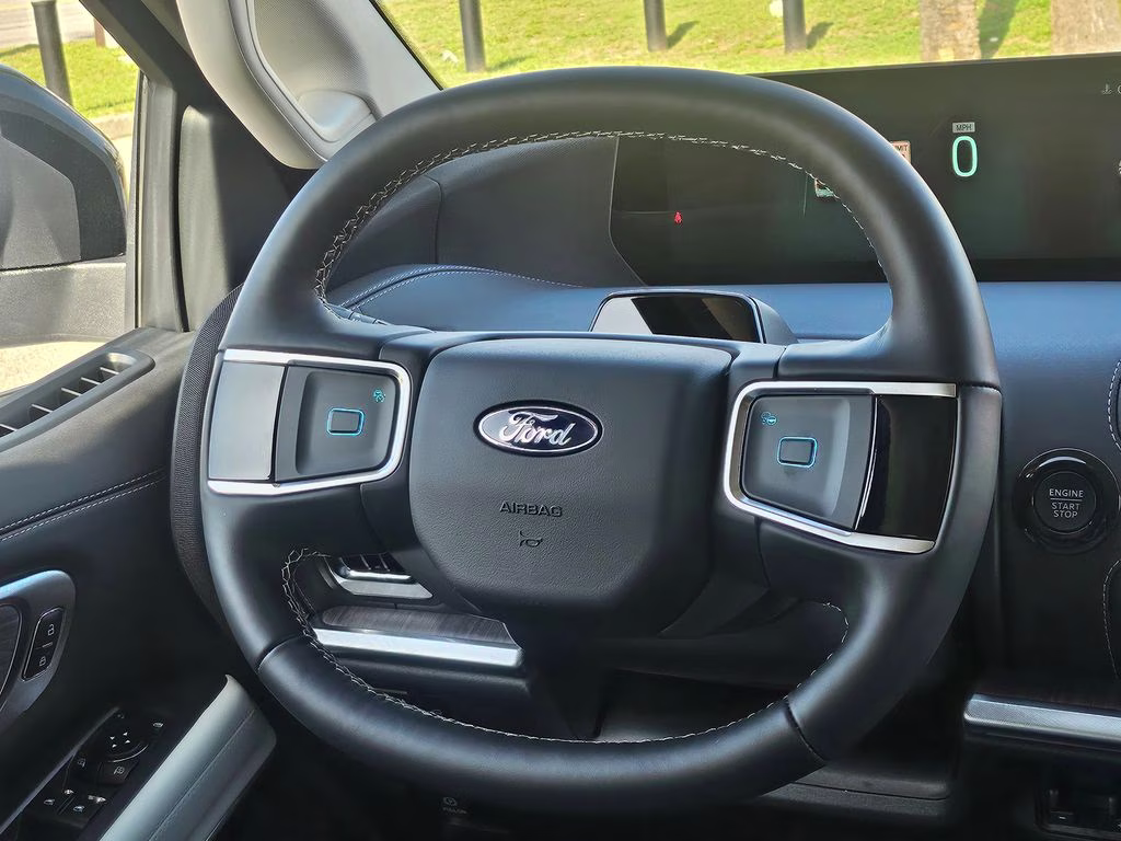 2026 Space Silver Metallic Ford Expedition Platinum 4X4 SUV