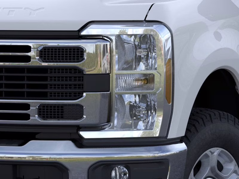 2026 Oxford White Ford Super Duty F-250 SRW XLT 4X4 Truck