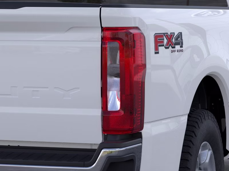 2026 Oxford White Ford Super Duty F-250 SRW XLT 4X4 Truck