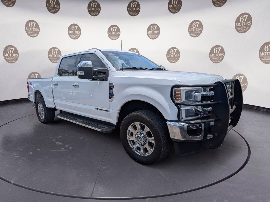 2020 Oxford White Ford Super Duty F-250 SRW Lariat 4X4 Truck