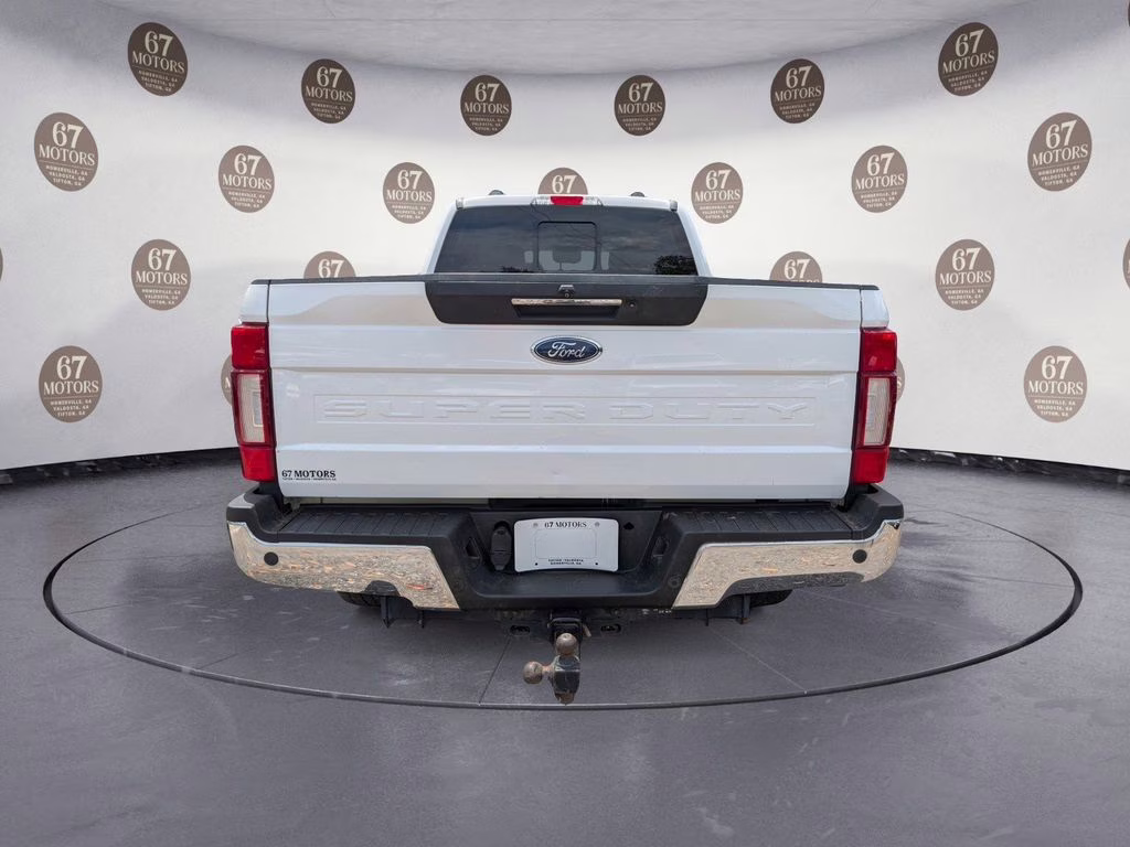 2020 Oxford White Ford Super Duty F-250 SRW Lariat 4X4 Truck