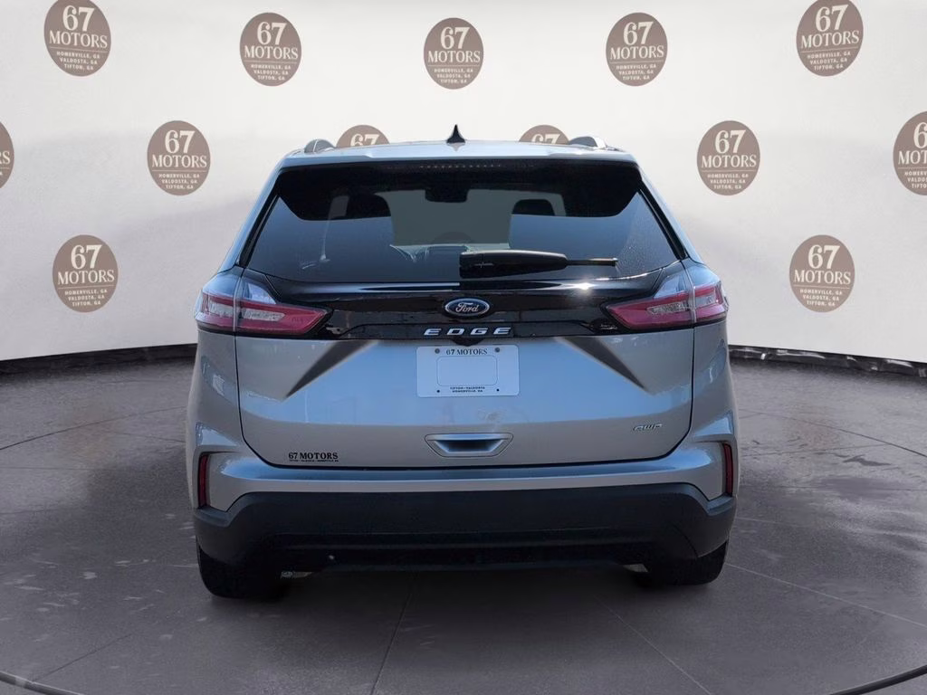 2024 Silver Metallic Ford Edge SE AWD SUV