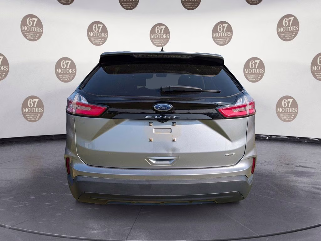 2024 Silver Metallic Ford Edge SE AWD SUV