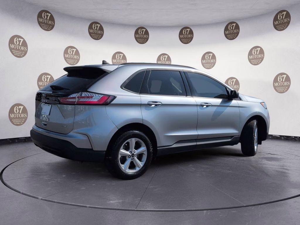 2024 Silver Metallic Ford Edge SE AWD SUV