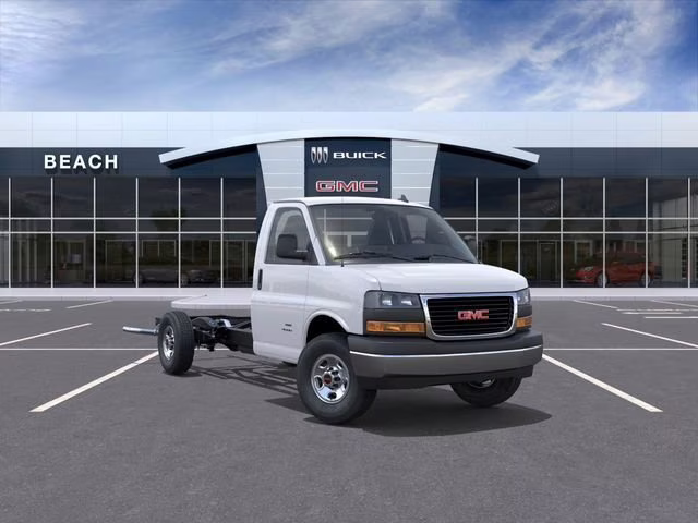 2026 Summit White GMC Savana Cutaway 3500 1WT RWD Extended Wheelbase