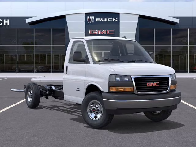 2026 Summit White GMC Savana Cutaway 3500 1WT RWD Extended Wheelbase