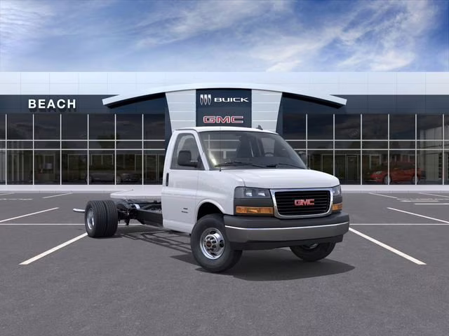 2026 Summit White GMC Savana Cutaway 3500 1WT RWD Long Wheelbase
