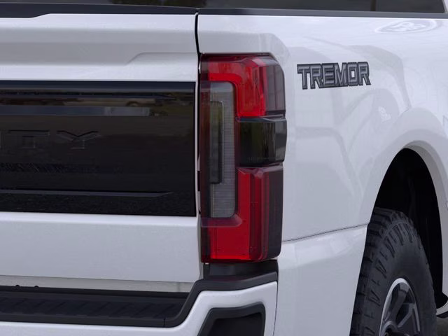 2026 White Ford Super Duty F-250 SRW Platinum 4X4 Truck