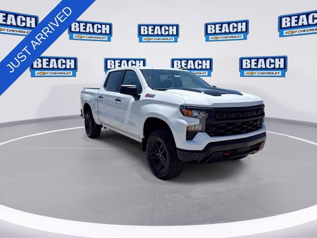 2026 Summit White Chevrolet Silverado 1500 Custom Trail Boss 4X4 Truck