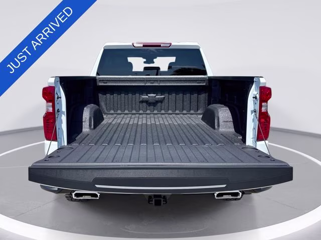 2026 Summit White Chevrolet Silverado 1500 Custom Trail Boss 4X4 Truck