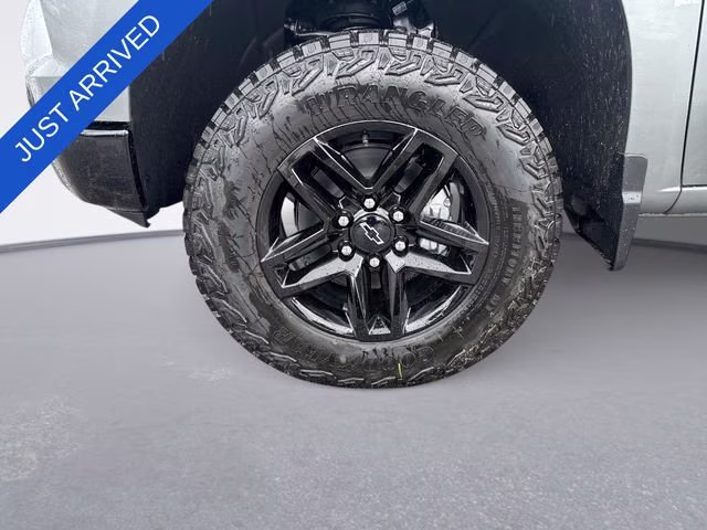 2026 Sterling Gray Metallic Chevrolet Silverado 1500 Custom Trail Boss 4X4 Truck