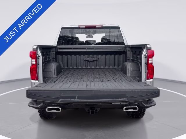 2026 Sterling Gray Metallic Chevrolet Silverado 1500 Custom Trail Boss 4X4 Truck