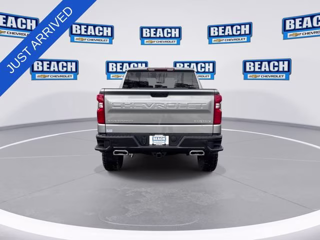 2026 Sterling Gray Metallic Chevrolet Silverado 1500 Custom Trail Boss 4X4 Truck