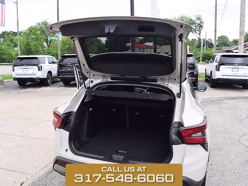2026 White Chevrolet Trax ACTIV FWD SUV