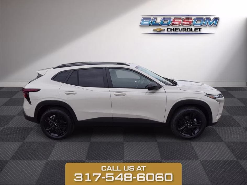 2026 White Chevrolet Trax ACTIV FWD SUV