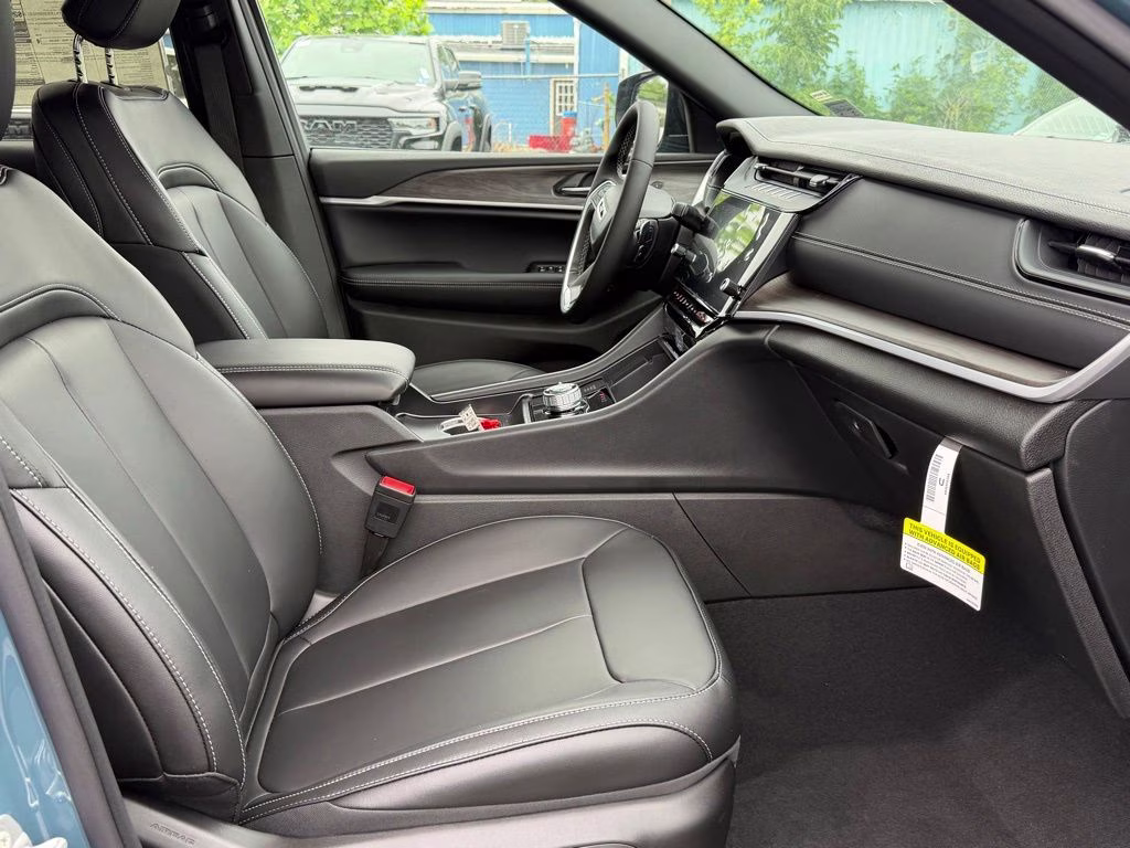 2026 Steel Blue Jeep Grand Cherokee Limited 4X4 SUV