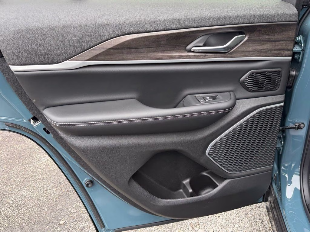 2026 Steel Blue Jeep Grand Cherokee Limited 4X4 SUV