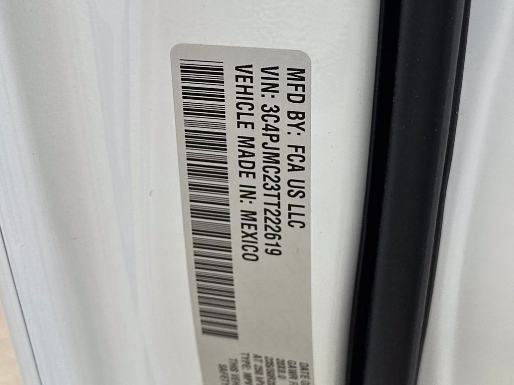 2026 Bright White Clearcoat Jeep Cherokee Overland 4X4 SUV