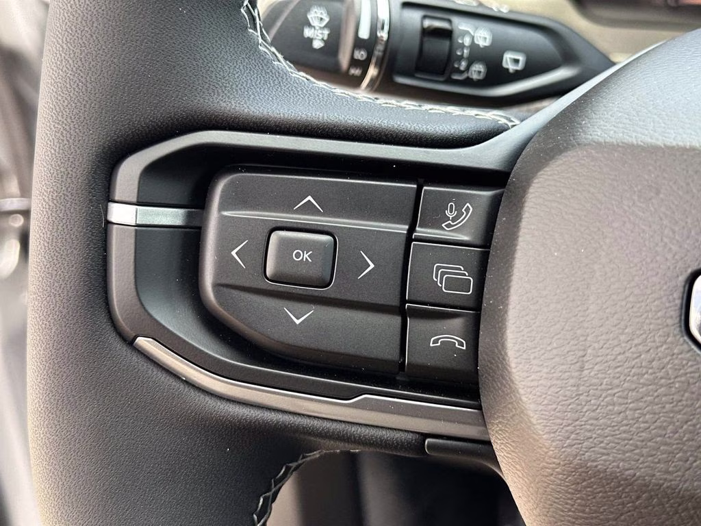 2026 Silver Zynith Clearcoat Jeep Cherokee Overland 4X4 SUV