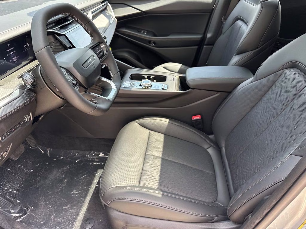 2026 Silver Zynith Clearcoat Jeep Cherokee Overland 4X4 SUV