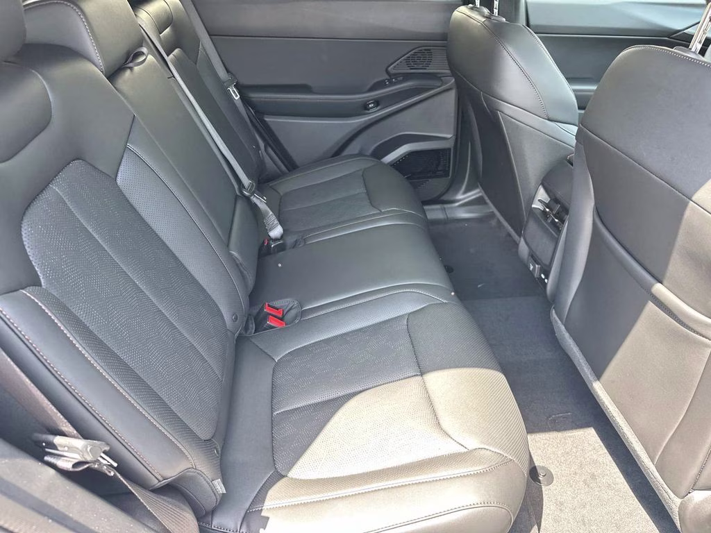 2026 Silver Zynith Clearcoat Jeep Cherokee Overland 4X4 SUV