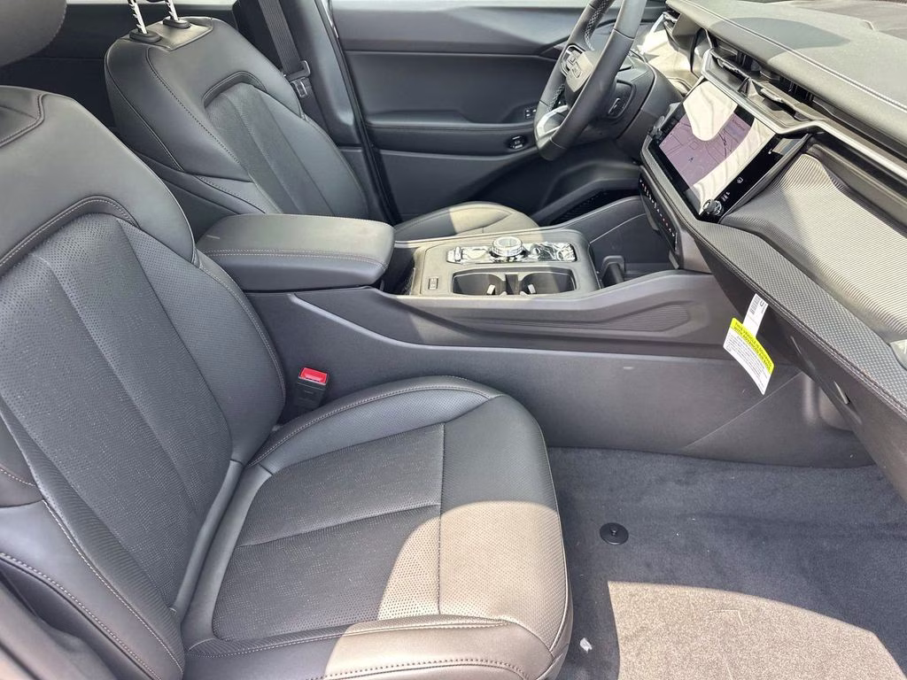 2026 Silver Zynith Clearcoat Jeep Cherokee Overland 4X4 SUV
