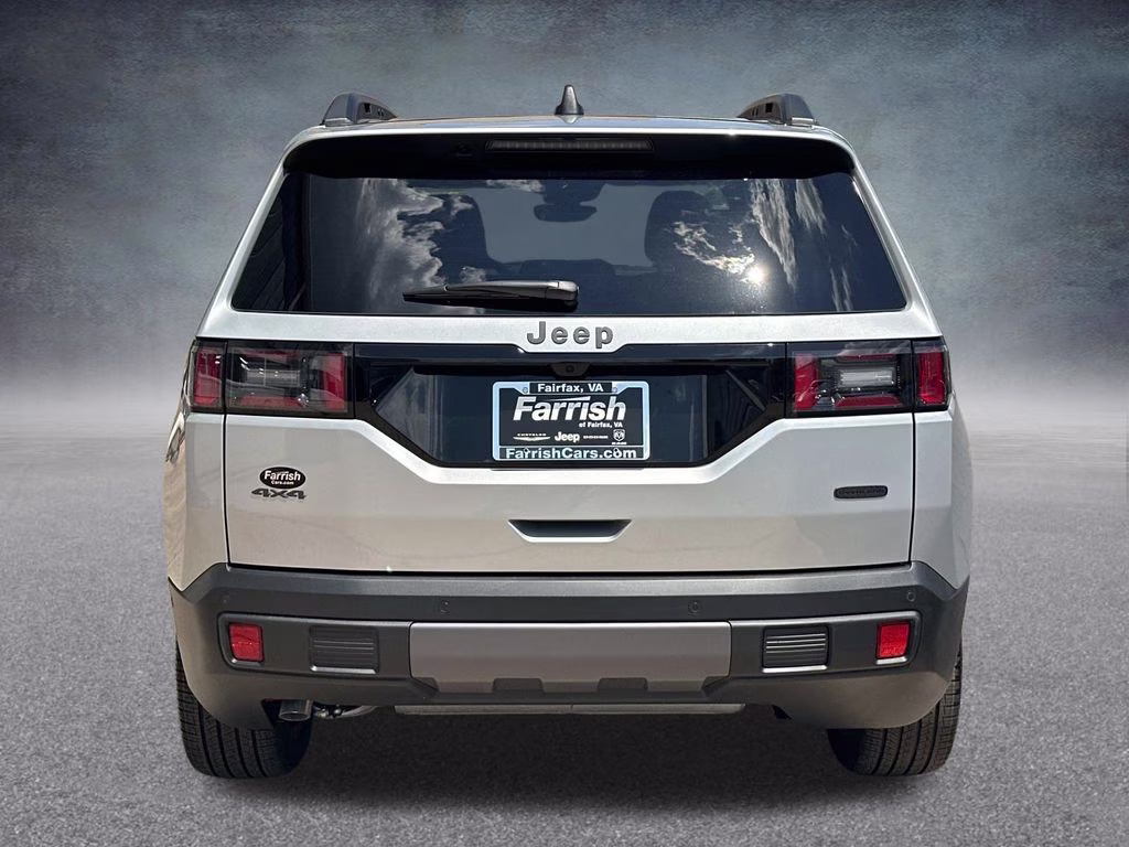 2026 Silver Zynith Clearcoat Jeep Cherokee Overland 4X4 SUV