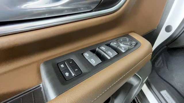 2023 Iridescent Pearl Tricoat Chevrolet Tahoe High Country 4X4 SUV