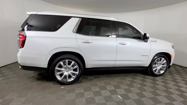 2023 Iridescent Pearl Tricoat Chevrolet Tahoe High Country 4X4 SUV