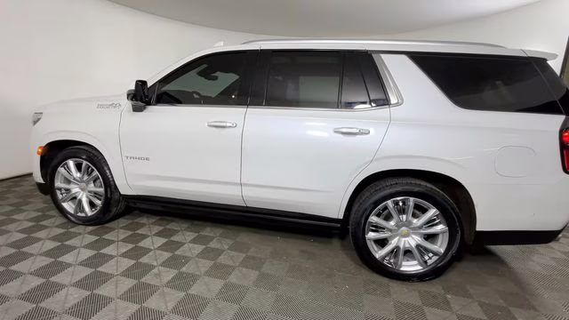 2023 Iridescent Pearl Tricoat Chevrolet Tahoe High Country 4X4 SUV