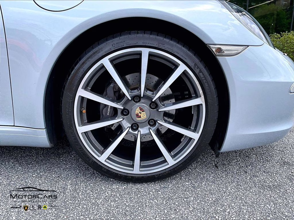 2014 GT Silver Metallic Porsche 911 Carrera Coupe