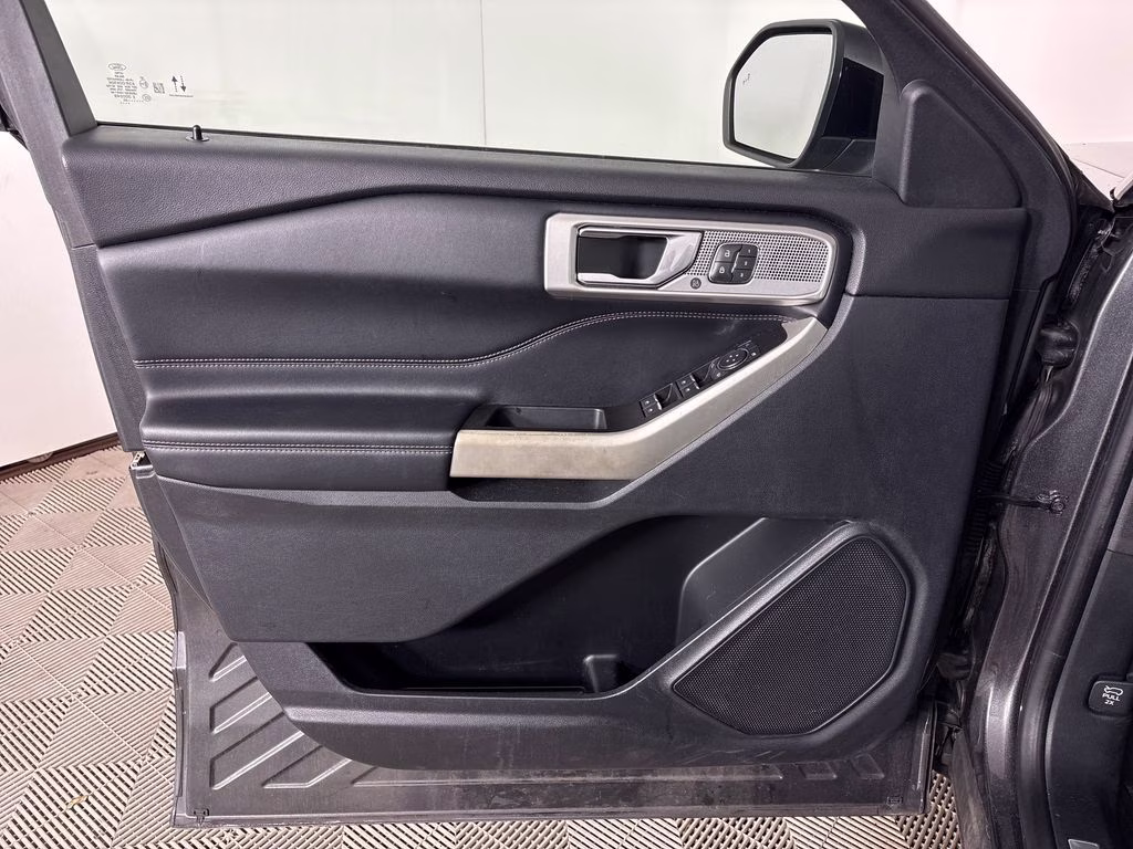 2020 Magnetic Ford Explorer Limited RWD SUV