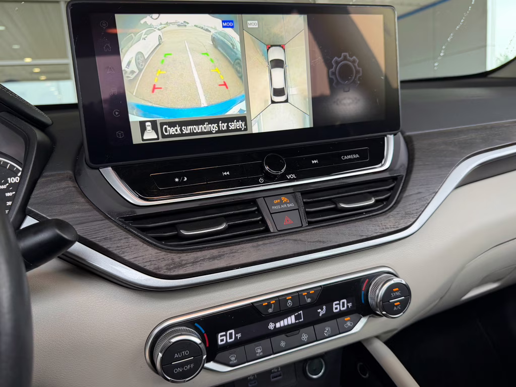 2025 Bluestone Pearl Nissan Altima SL AWD Sedan