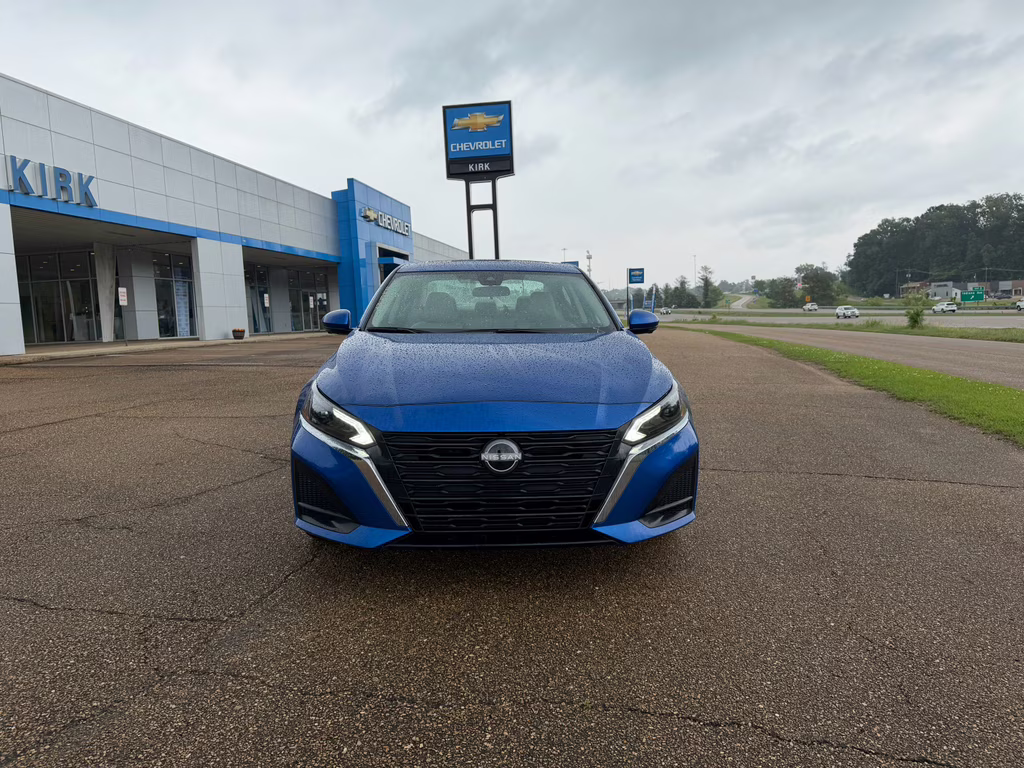 2025 Bluestone Pearl Nissan Altima SL AWD Sedan