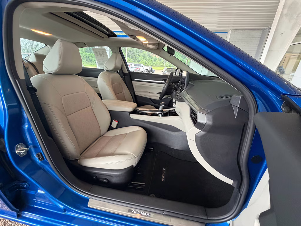 2025 Bluestone Pearl Nissan Altima SL AWD Sedan