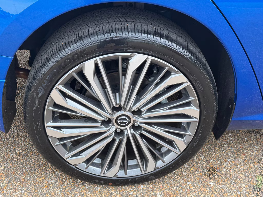2025 Bluestone Pearl Nissan Altima SL AWD Sedan