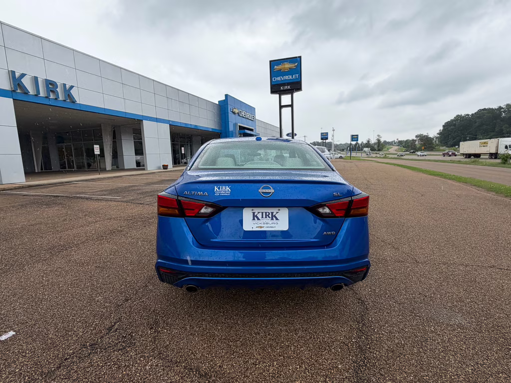 2025 Bluestone Pearl Nissan Altima SL AWD Sedan