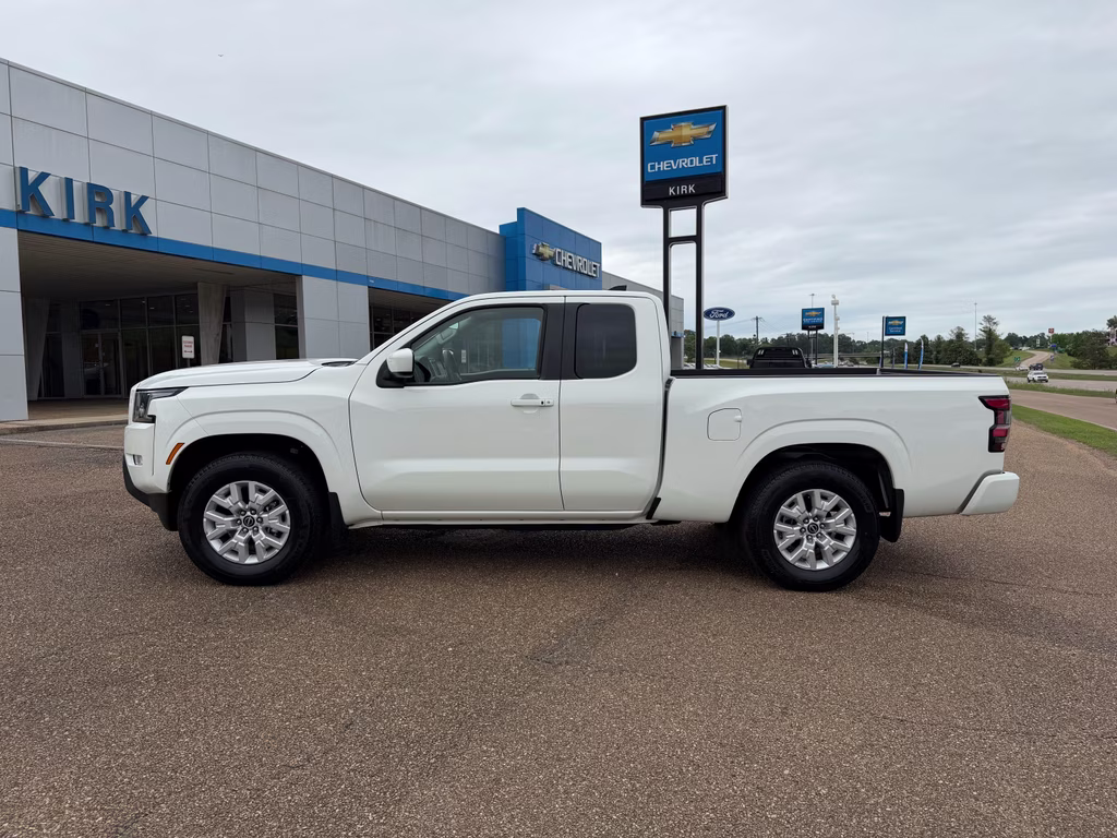 2024 Glacier White Nissan Frontier SV RWD Truck