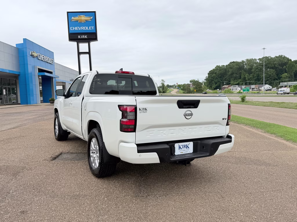2024 Glacier White Nissan Frontier SV RWD Truck