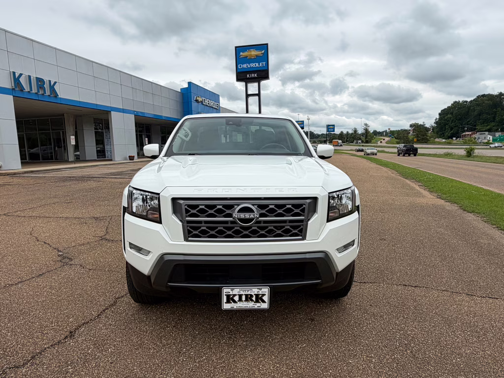 2024 Glacier White Nissan Frontier SV RWD Truck