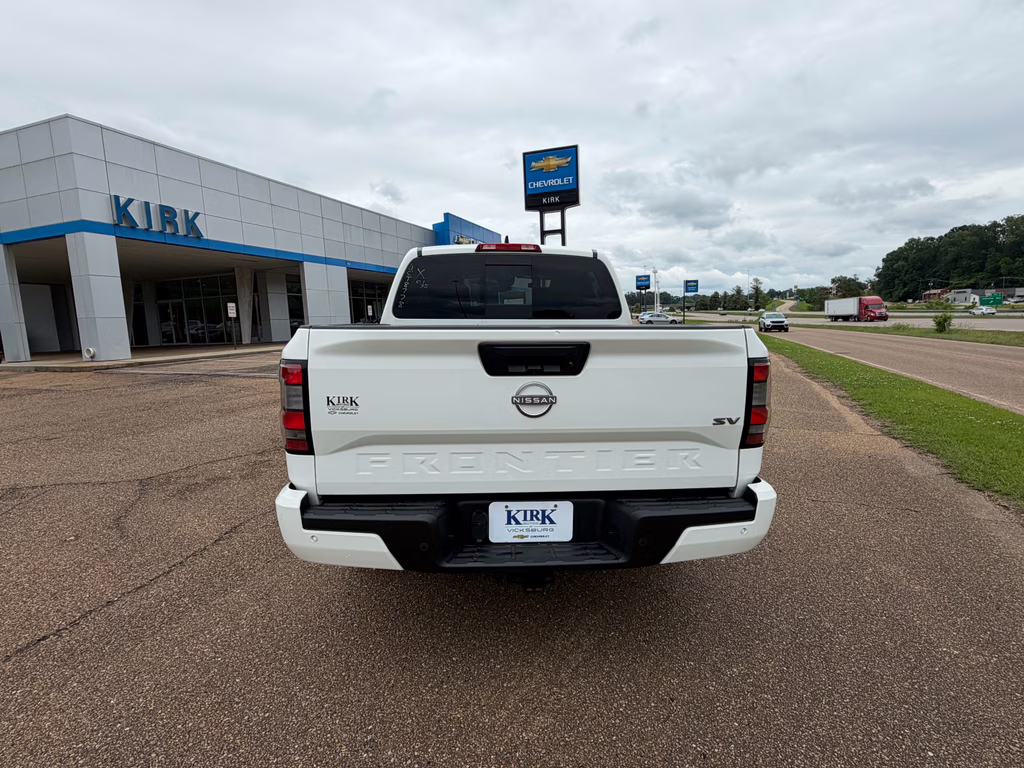 2024 Glacier White Nissan Frontier SV RWD Truck