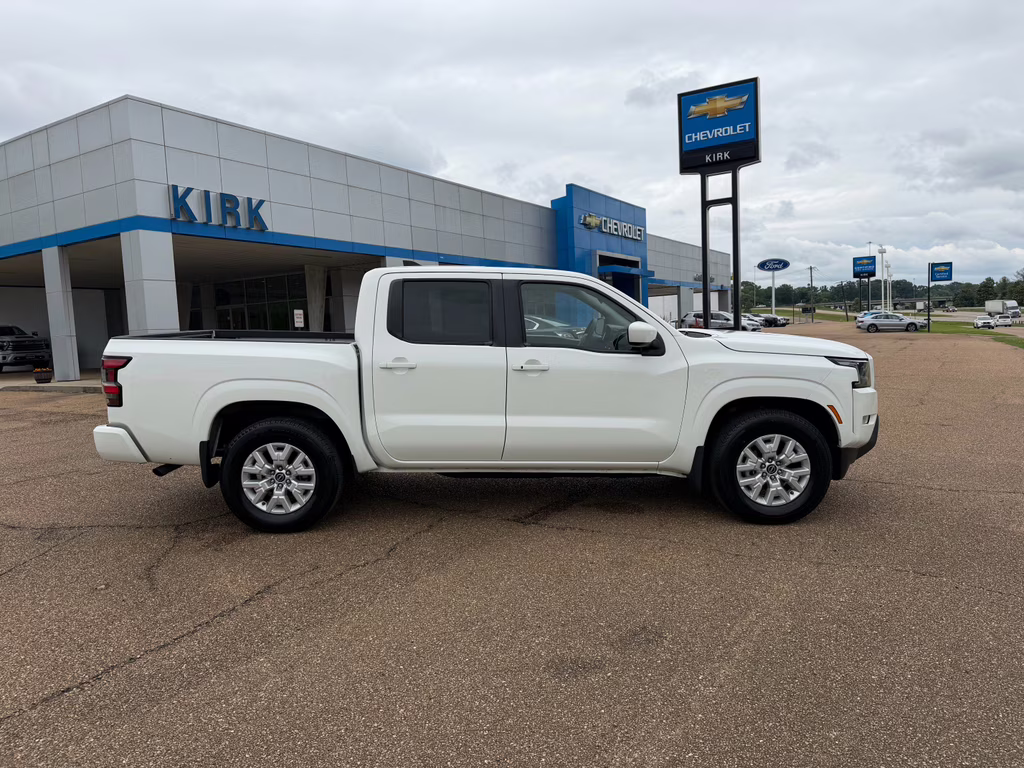 2024 Glacier White Nissan Frontier SV RWD Truck