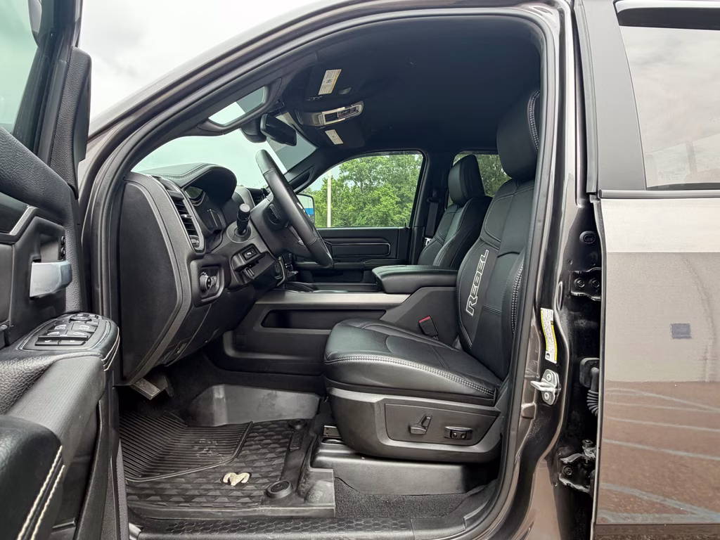 2024 Diamond Black Crystal Pearlcoat Ram 2500 Rebel 4X4 Truck