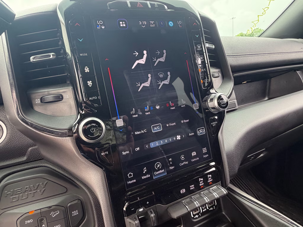 2024 Diamond Black Crystal Pearlcoat Ram 2500 Rebel 4X4 Truck