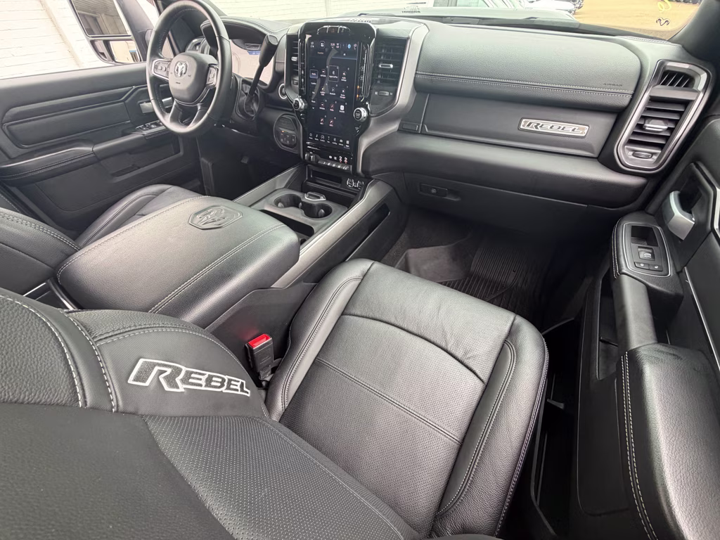 2024 Diamond Black Crystal Pearlcoat Ram 2500 Rebel 4X4 Truck