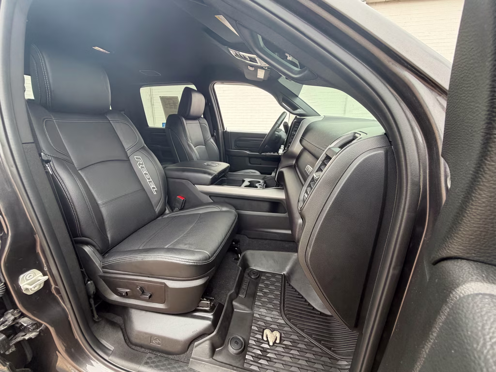 2024 Diamond Black Crystal Pearlcoat Ram 2500 Rebel 4X4 Truck